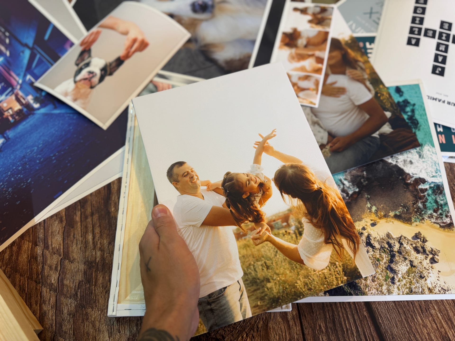 A finished family photo canvas among genuine YI2C poster prints