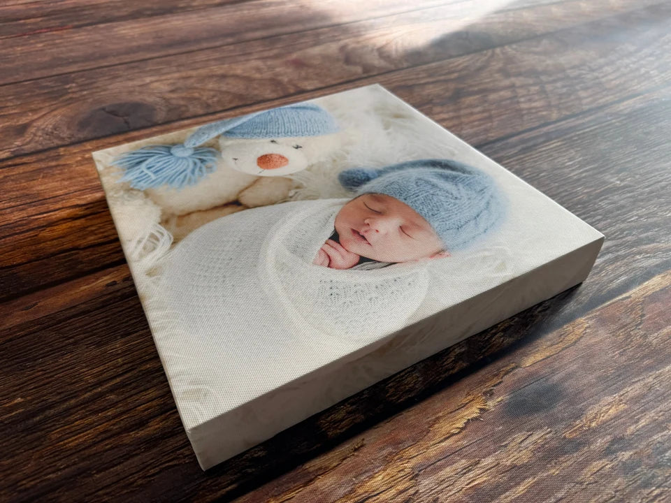 Close view of a baby photo canvas and its wrapped edge