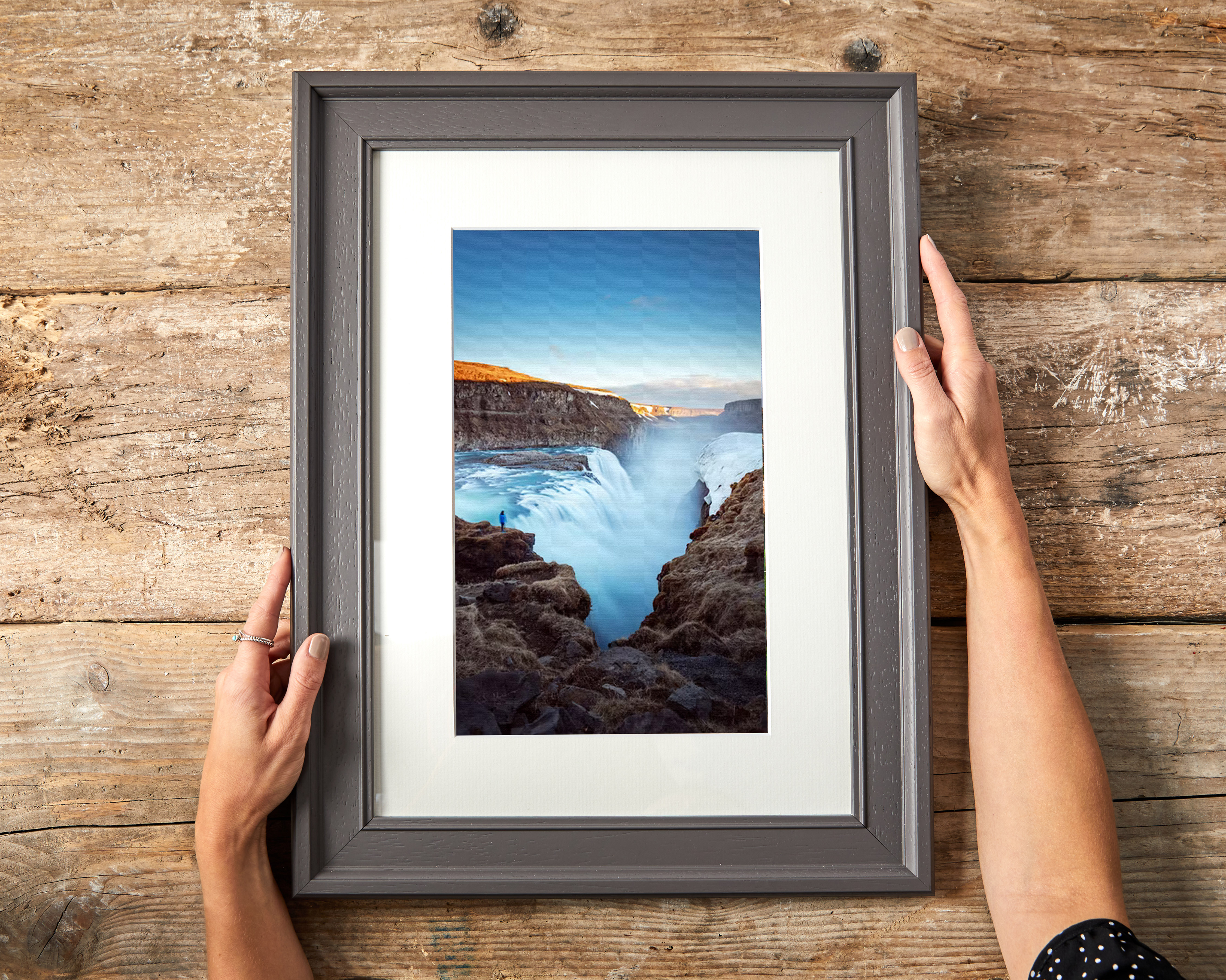 Beautiful grey picture frame with white mount to display beautifulphotogrphy from Iceland